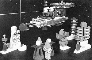 David Lyall's big space model (BnP Summer 1983).jpg